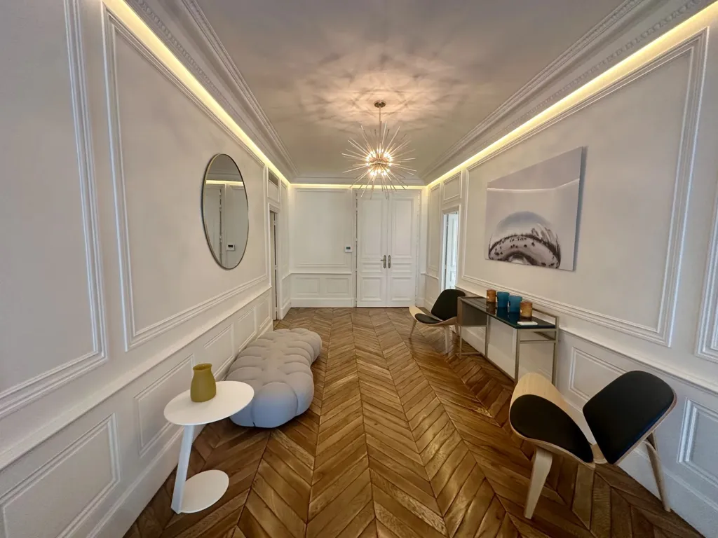 Entrée - Appartement Meublé avec Balcon à Paris 8ᵉ