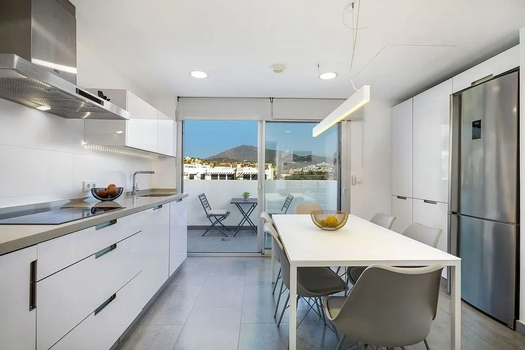 Köök - Penthouse with Pool in Urban Centre