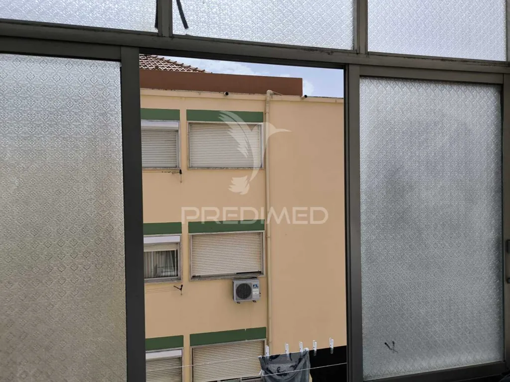 Balcony - Converted T2 Apartment with Varandas in Sacavém Centre
