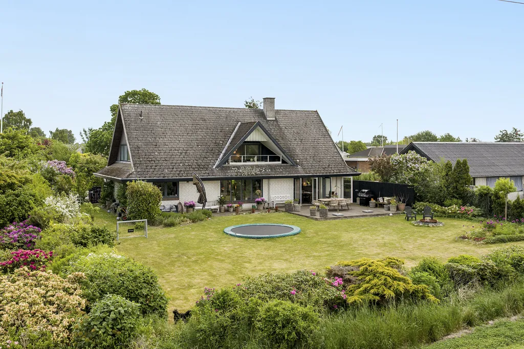 Välivaade - Architect-Designed Villa with Forest View in Appenæs