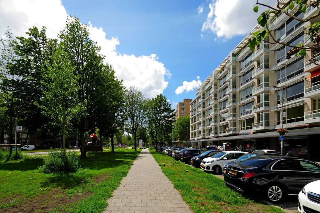 Välivaade - 3-Bedroom Gallery Flat with Balcony in Rotterdam Centre