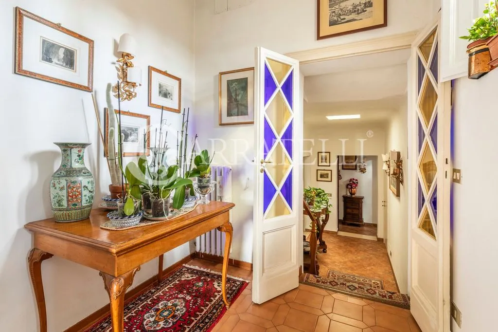Esik - Luxury Penthouse with Panoramic Views in Siena
