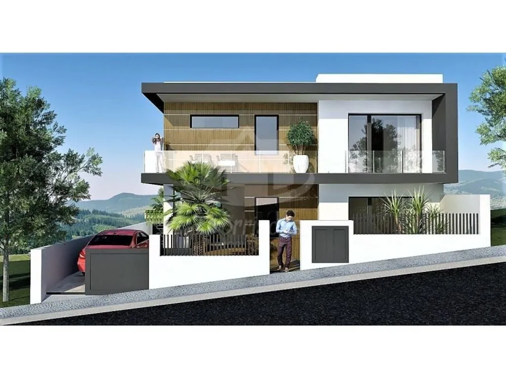 Luxury Semidetached House with Pool in Loures