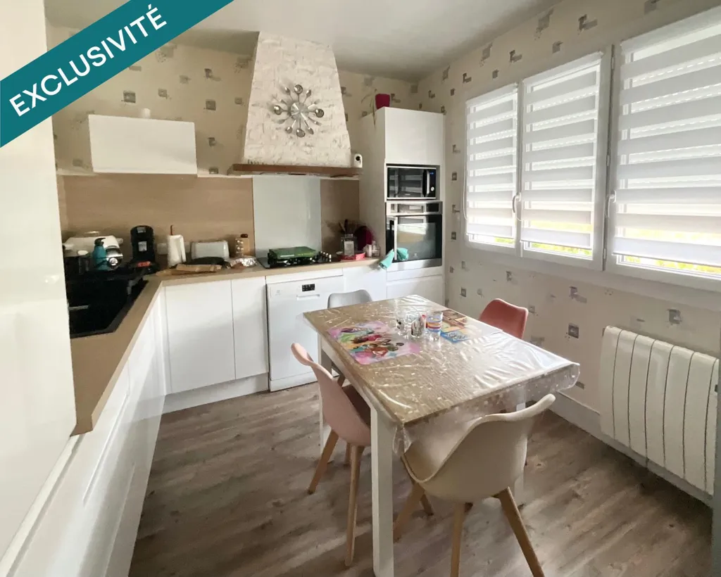 Sala da pranzo - House with Garden in Allouis