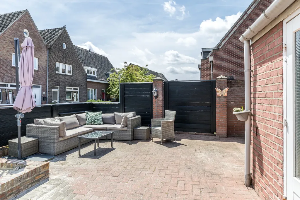 Terrass - Corner House with Garden in Brunssum