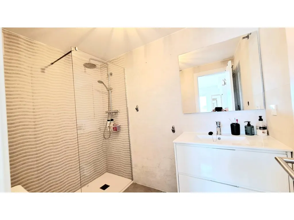 Vannitoad - Reformed Penthouse with Private Solárium in Casares