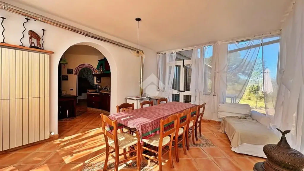 Salle à manger - Renovated Villa with Pool in Fabriano
