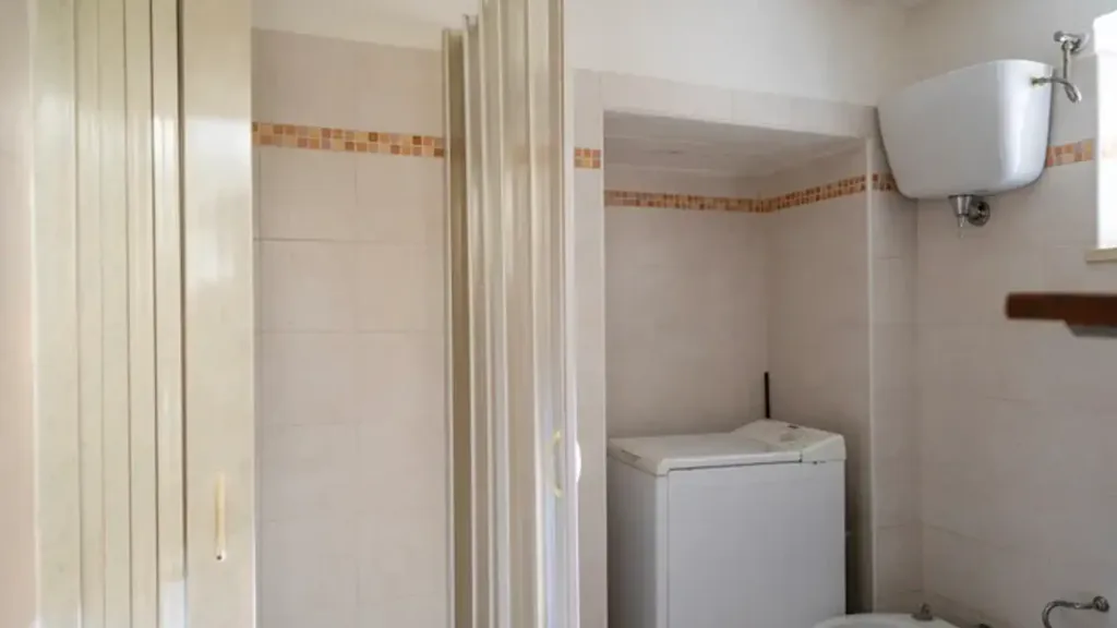 Salles de bain - Historic Two-Bedroom Apartment in Todi