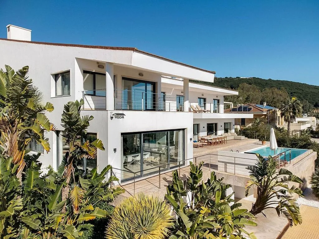Pool - Chalet with Pool and Terrace in Sotogrande