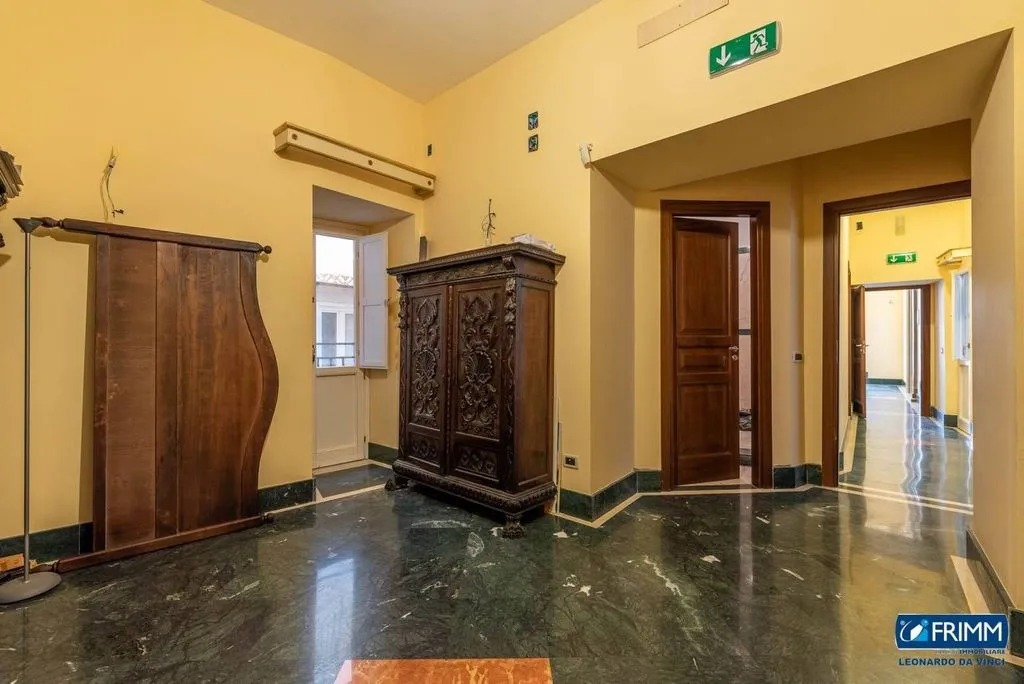 Hallway - Restored Flat with Frescoes in Palermo