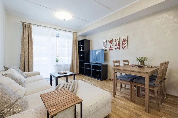 Soggiorno - Apartment with Balcony and Parking in Mustamäe