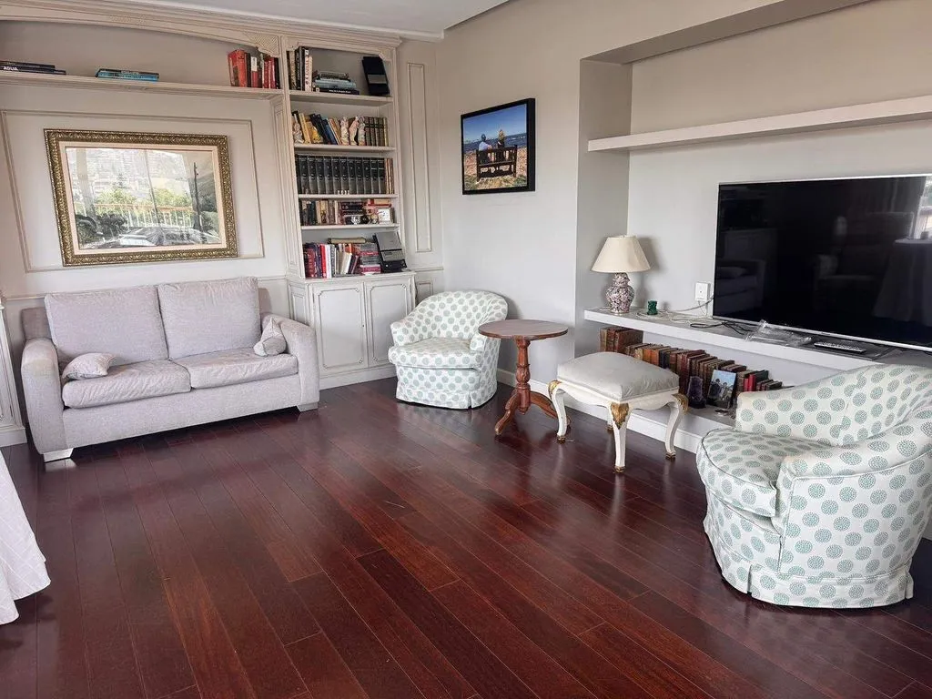 Living Room - Luxury Flat with Pool on Arroyofresno Street, Madrid