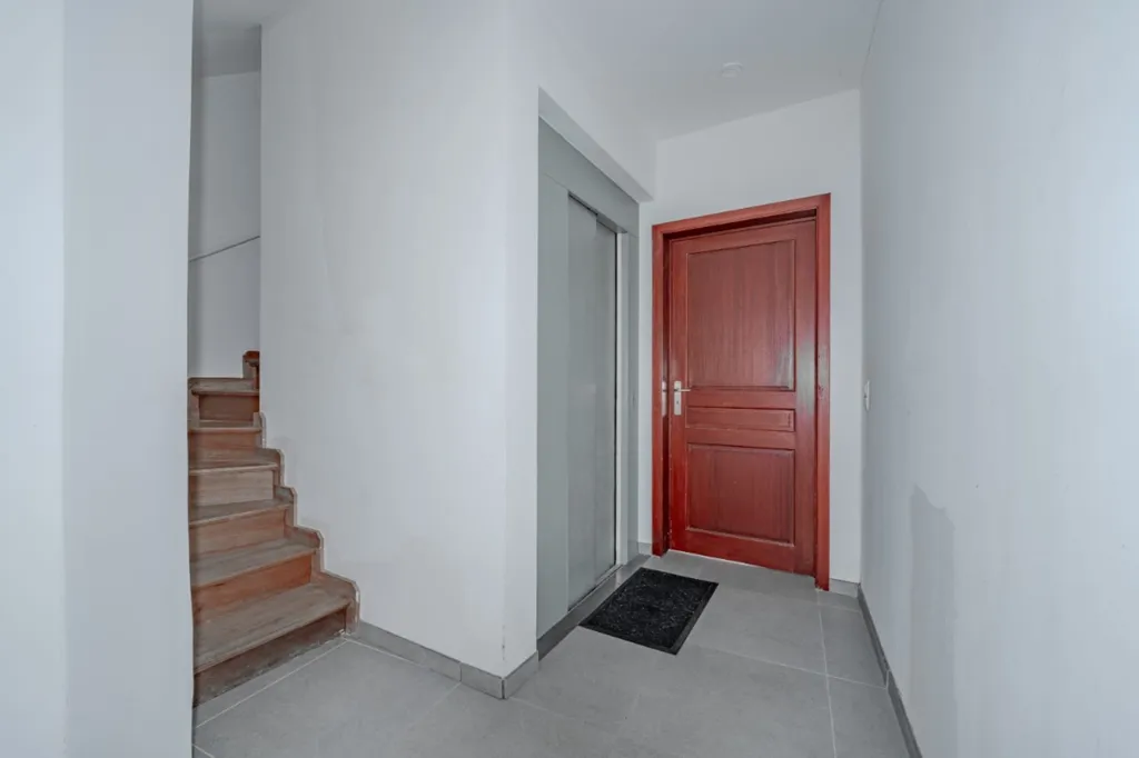 Entrée - Duplex Architectural avec Terrasse à Namur