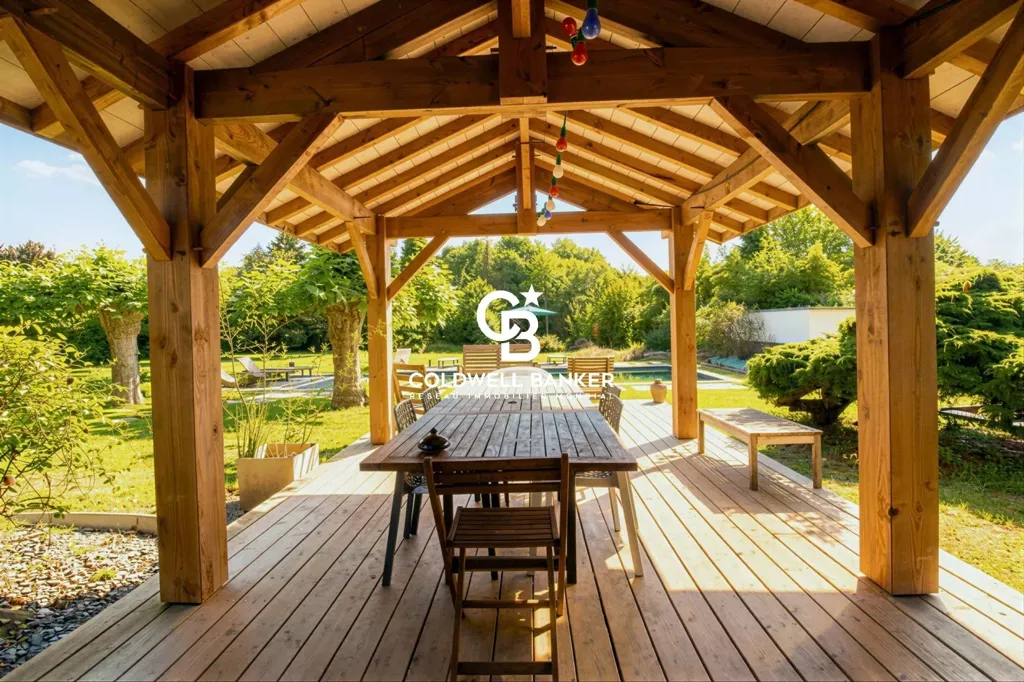 Terrasse - Propriété avec Piscine et Jardin à TOSSE