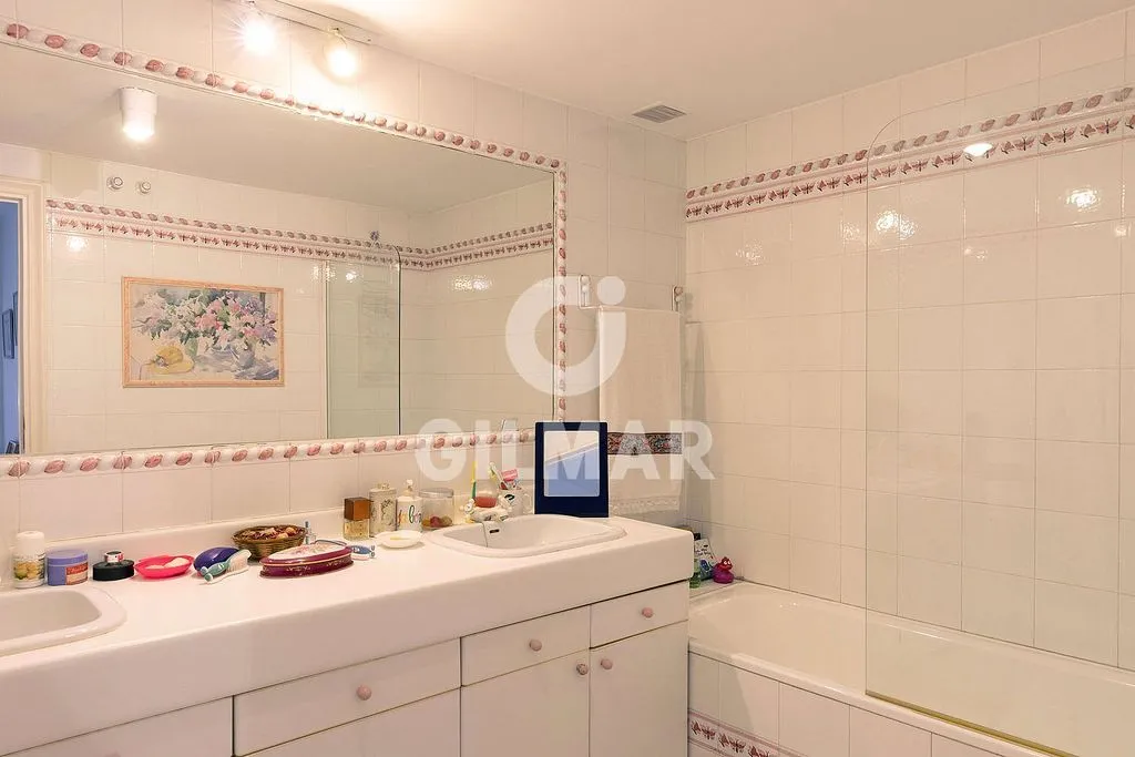 Vannitoad - Chalet with Pool in Parque Conde de Orgaz