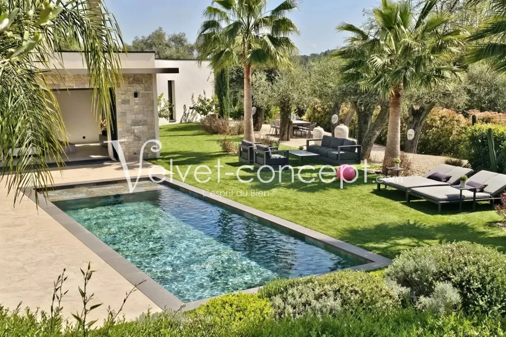 Piscina - Contemporary Villa with Pool in Valbonne
