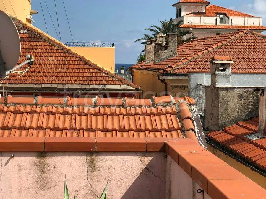 Terrass - Semi-Independent Apartment with Sea View in Spotorno