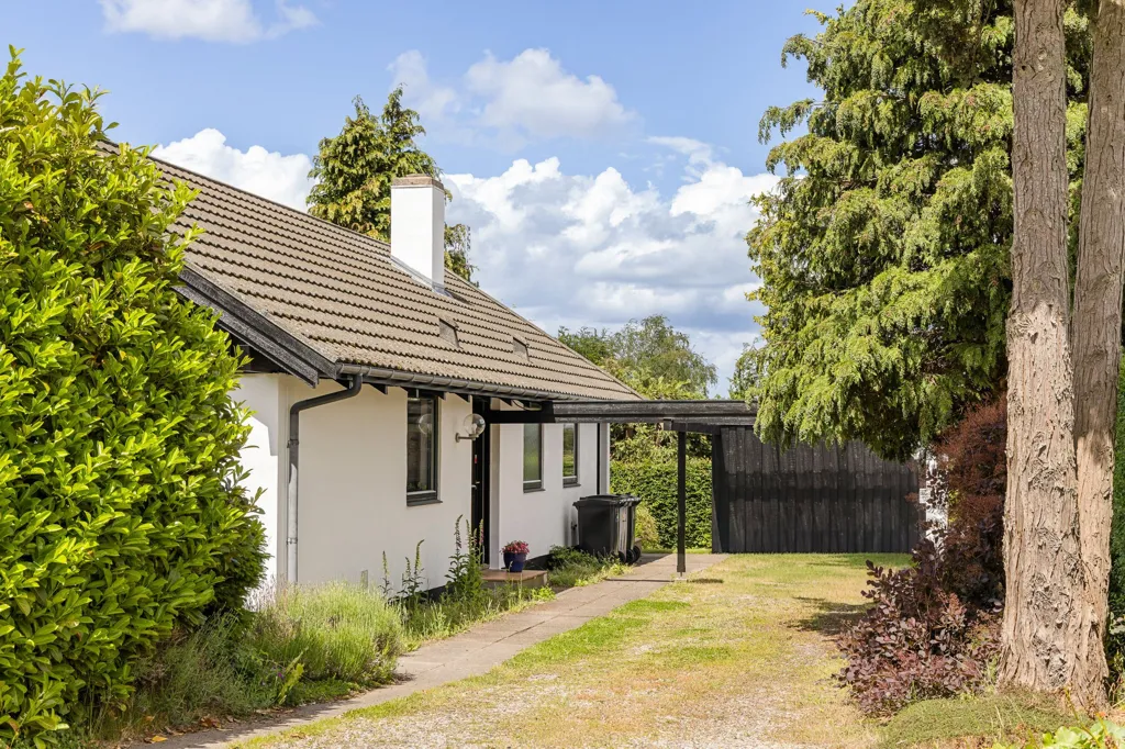 Välivaade - Fenced Villa with Garden in Hillerød