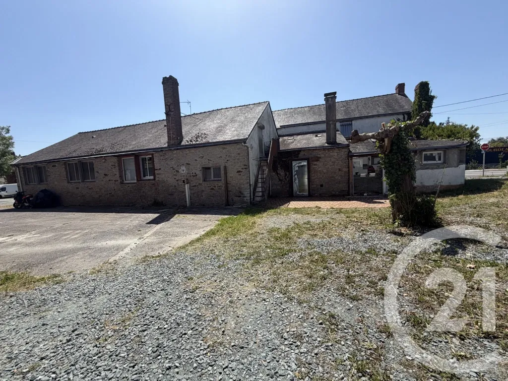 Välivaade - Commercial Building with Large Plot in Treillières