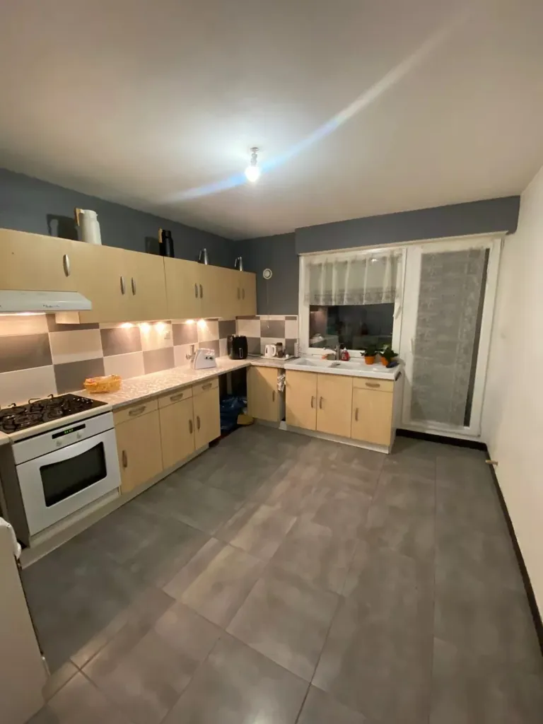 Köök - Spacious Apartment with City View in Bar-Le-Duc