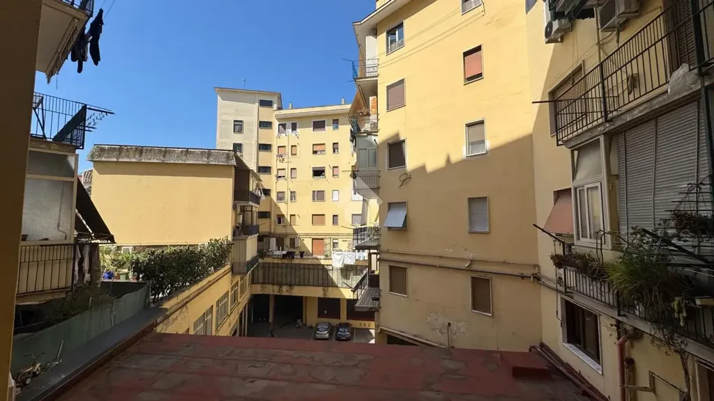 Balcone - Apartment with Balcony in Naples