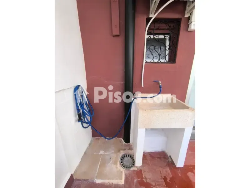 Buanderie - Student-Friendly Flat with Terrace in Moncada