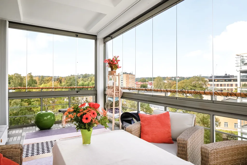 Balcony - Renovated Apartment with Balcony in Borås