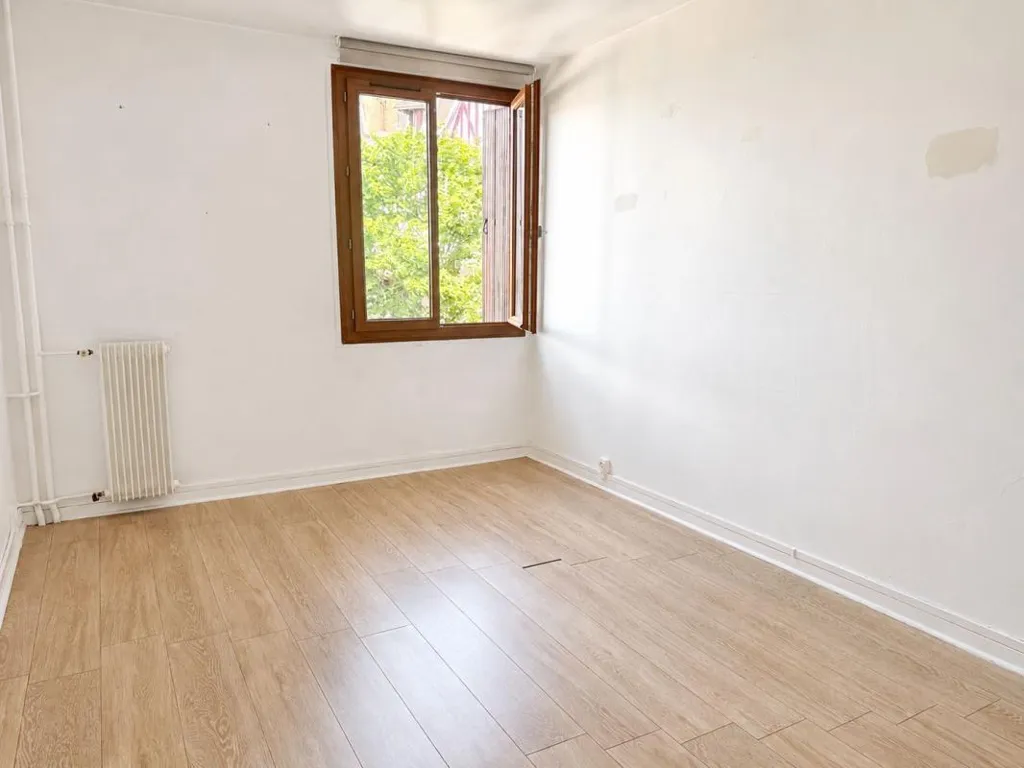 Toad - Bright Flat with Balcony in Rambouillet