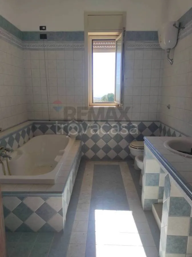 Salles de bain - Prestigious Apartment with Double Exposure in Favara