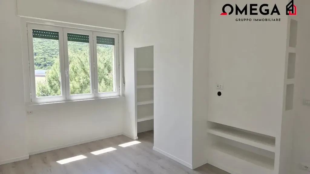 Pièces - Modern Studio with South Exposure in Trieste