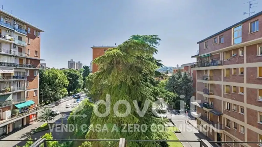 Balcon - Apartment with Balcony in Bologna