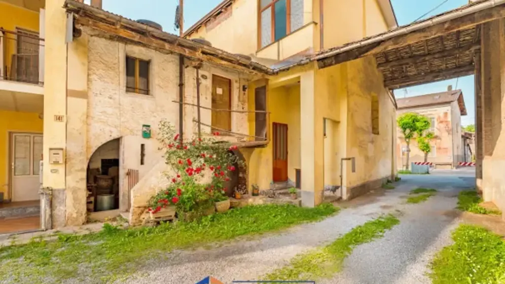 Aed - Rustic House in Central Boves