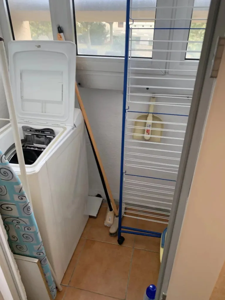 Pesuköök - Furnished Apartment with Balcony in Marseille