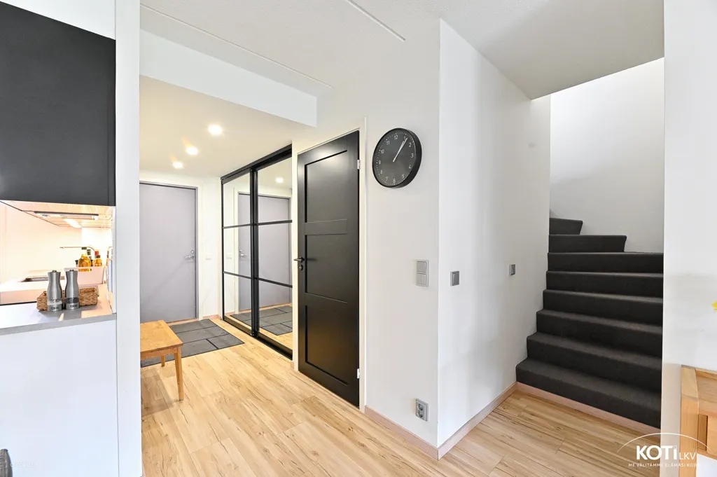 Hallway - Renovated Apartment with Balcony in Soukka