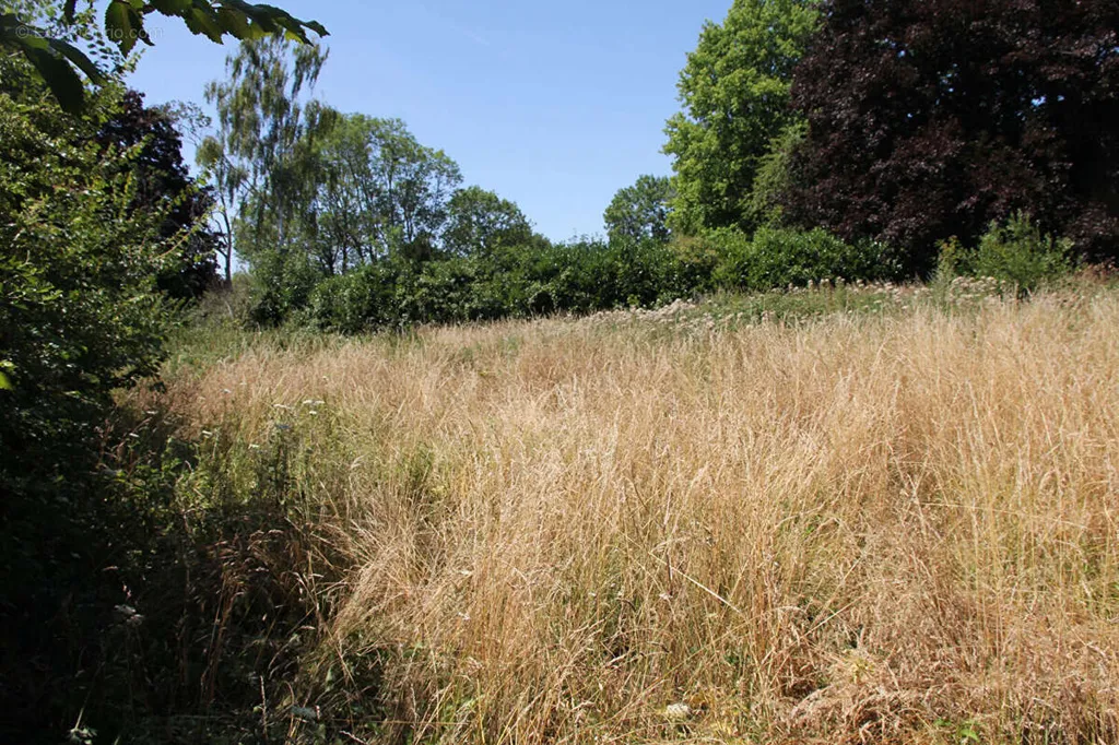 Aed - Constructible Plot in Hébécourt