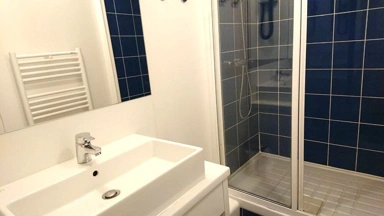 Bagni - 2-Bedroom Apartment with River View in Ardèche