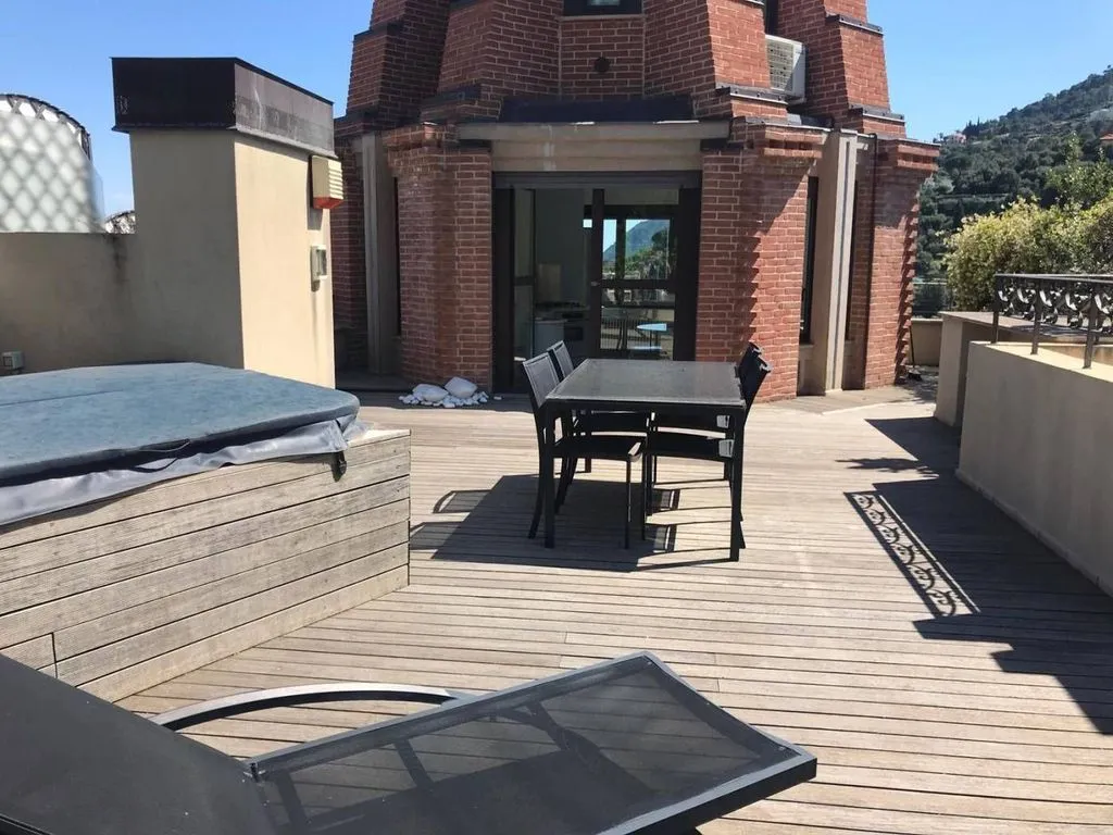 Terrasse - Luxury Penthouse with Panoramic View in Alassio