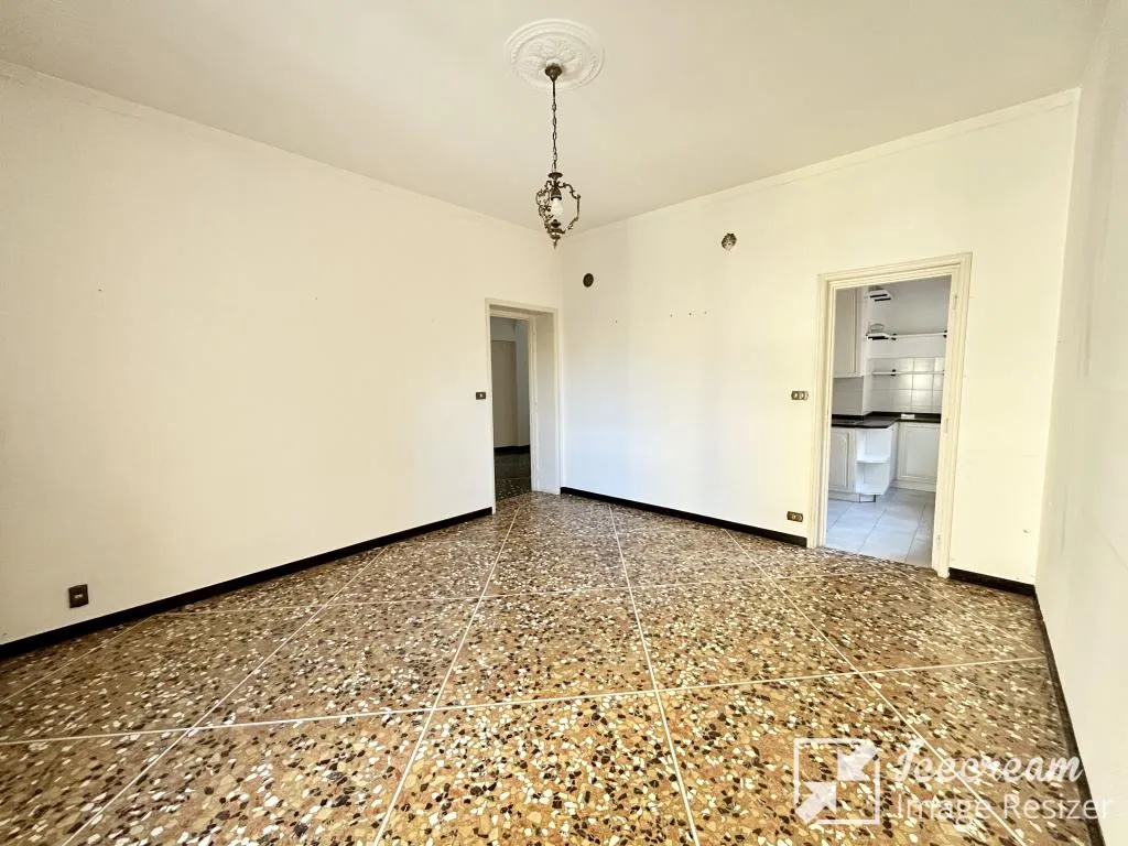 Pièces - Spacious Apartment with Balcony in Acqui Terme