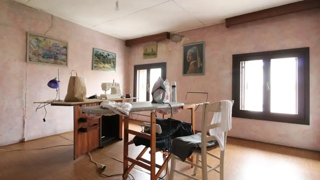 Bureau - Independent House with Courtyard in Arzignano