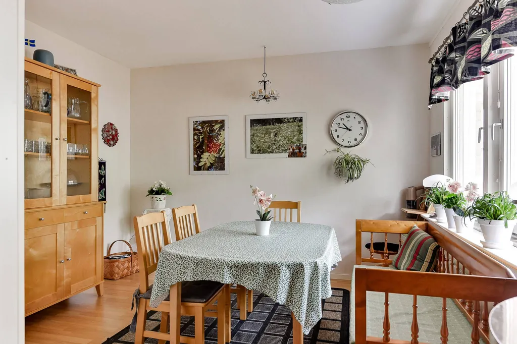 Salle à manger - Apartment with Balcony in Brf Ersängen