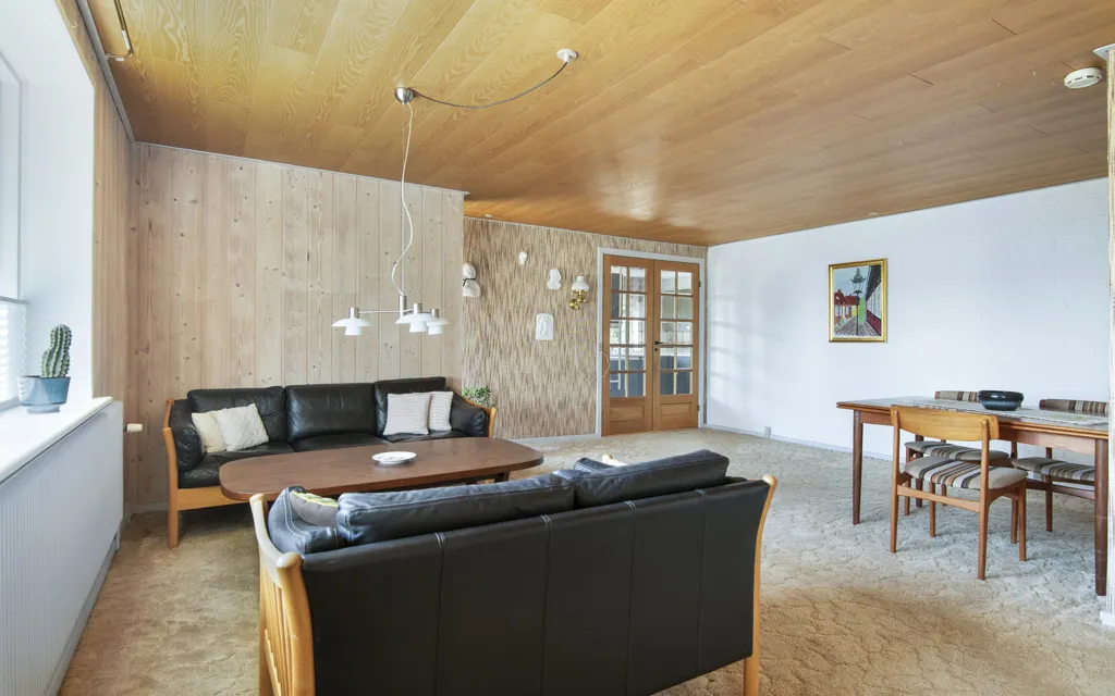 Séjour - Spacious House with Workshop Garage in Tårs