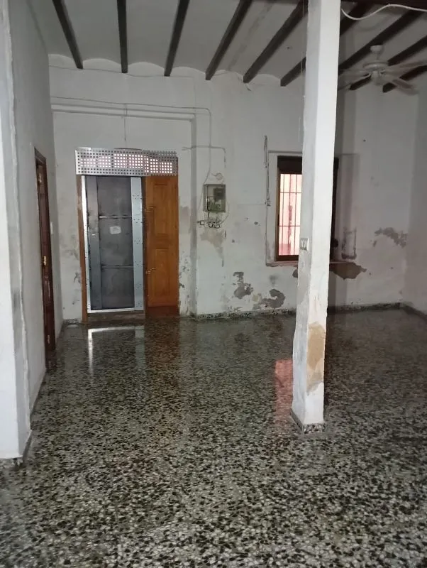 Pièces - Chalet for Renovation with Terrace in Valencia