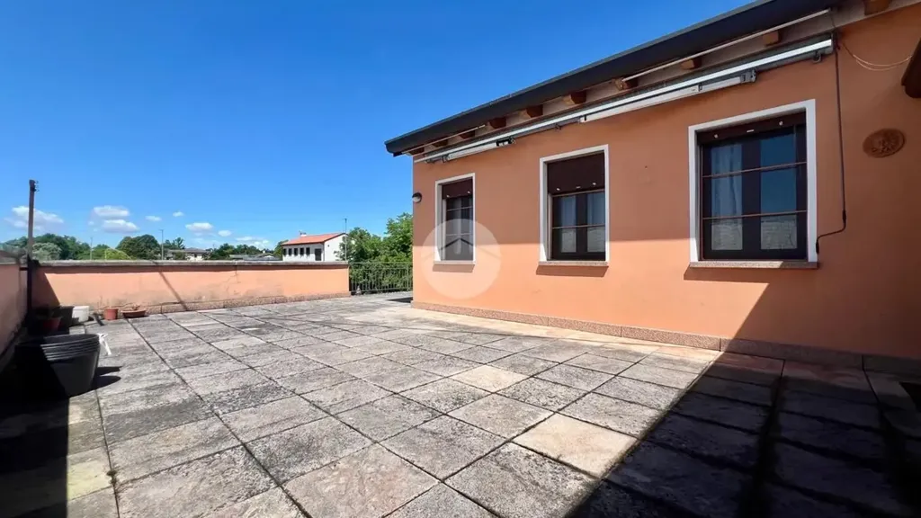 Terrass - Rear-Facing Apartment with Terrace in Vigonovo