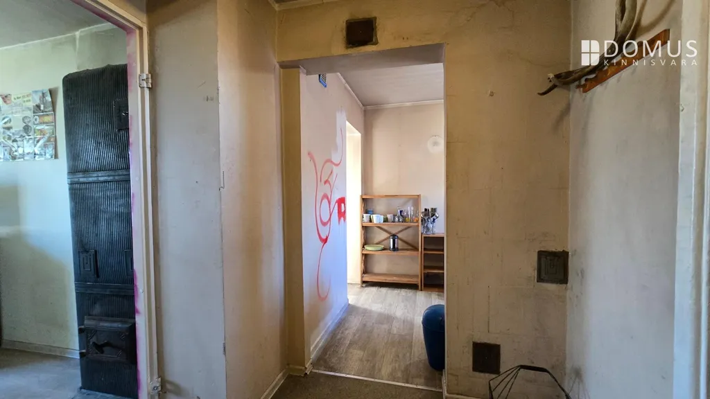 hallway_entrance