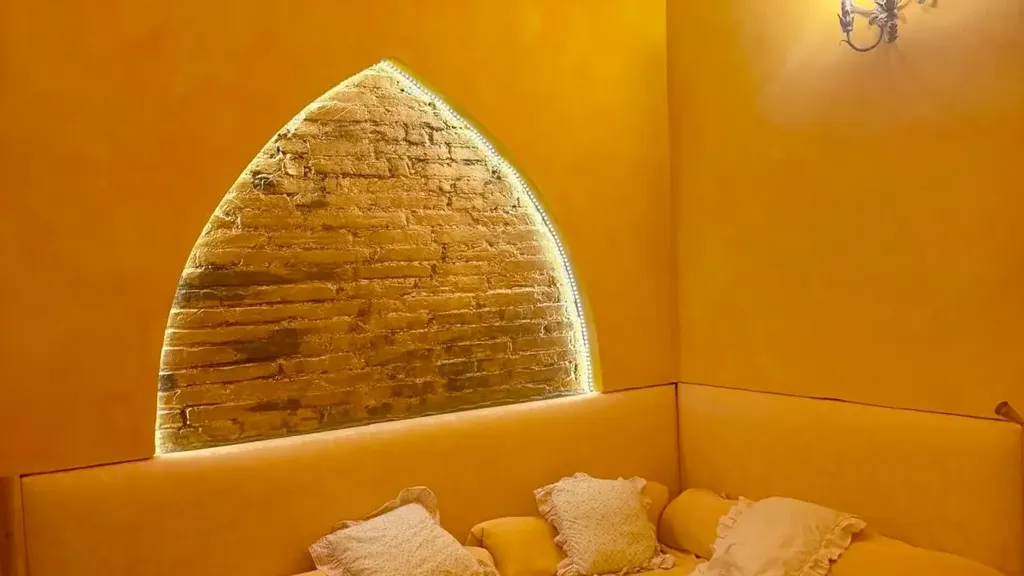 Stanze - Brightly Coloured Flat in Central Florence