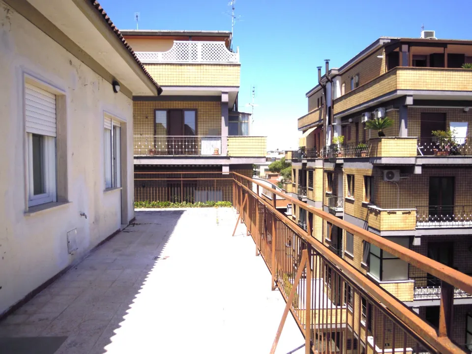 Rõdu - Rented Room with Panoramic View in Central Rome