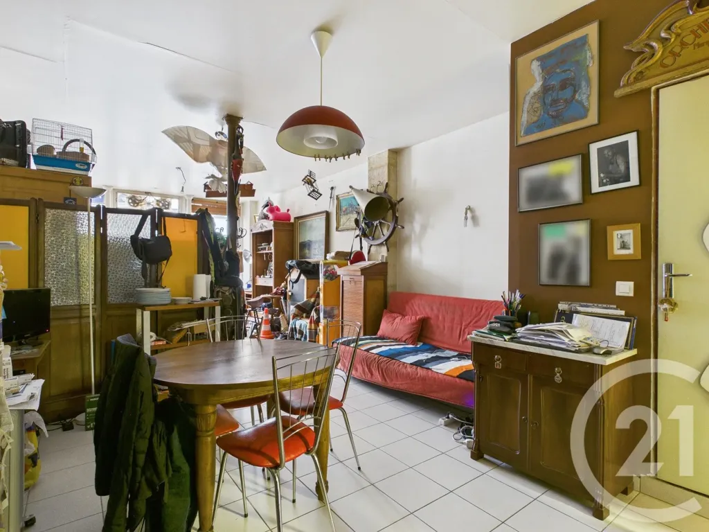 Söögituba - Commercial Premises with Dual Access in Paris 12