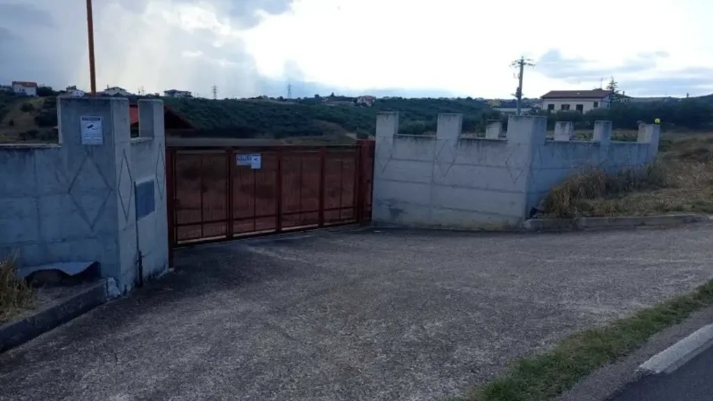 Aed - Warehouse with Workshop in Lanciano