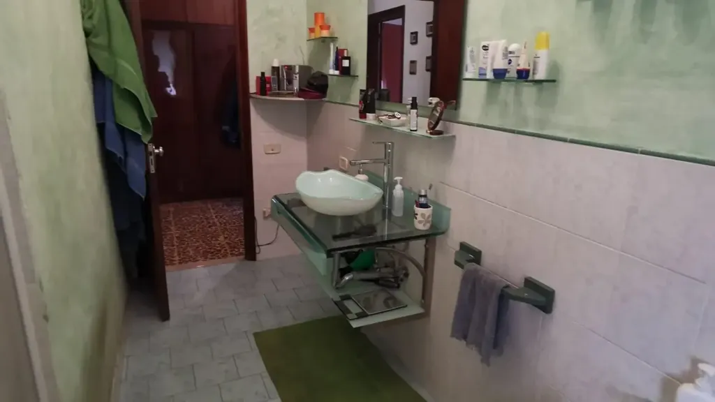 Salles de bain - Apartment with Balcony in Fucecchio