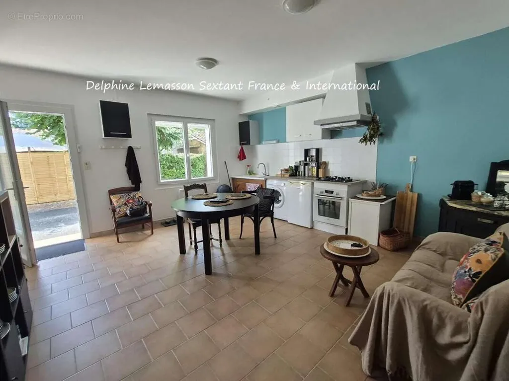 Kitchen - Rental Building with Constructible Land in Monbazillac